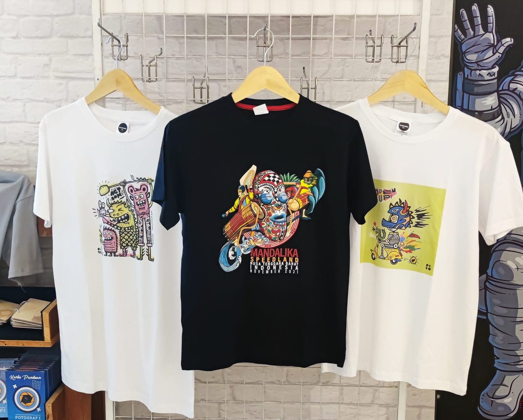 Pesan Kaos Custom Online Sesuai dengan yang Kita Inginkan