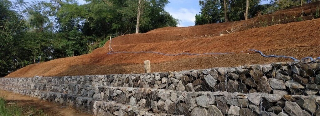 Pemanfaatan Cocomesh Untuk Pengendalian Tanah Longsor