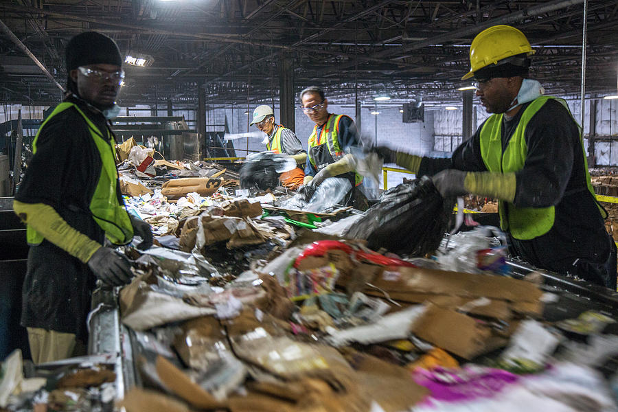 Rantai Logistik Sampah Plastik, Proses yang Perlu Kita Tahu!